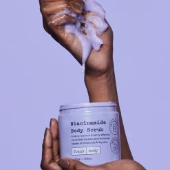 Frank Body Vartalonhoito<Niacinamide Body Scrub vartalokuorinta-aine 250g