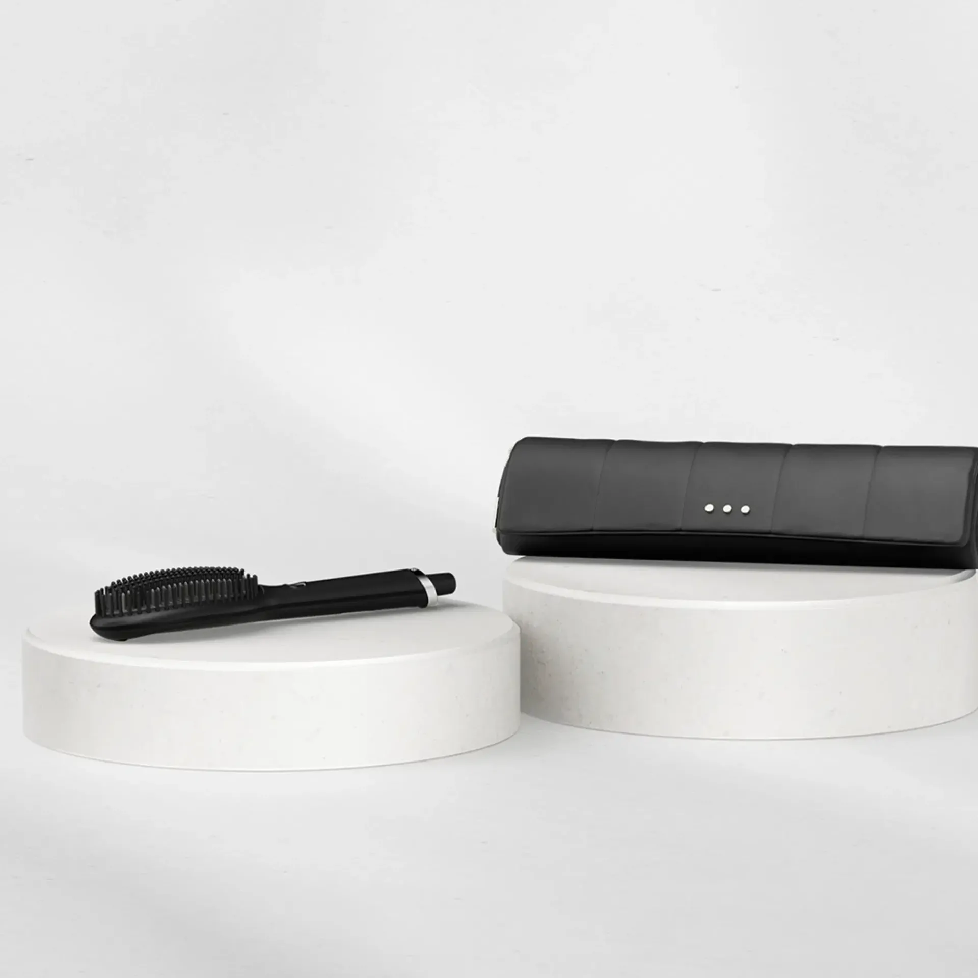 ghd Hiusten Muotoilulaitteet<2-in-1 Heat-Resistant Hot Brush Bag & Mat säilytyslaukku