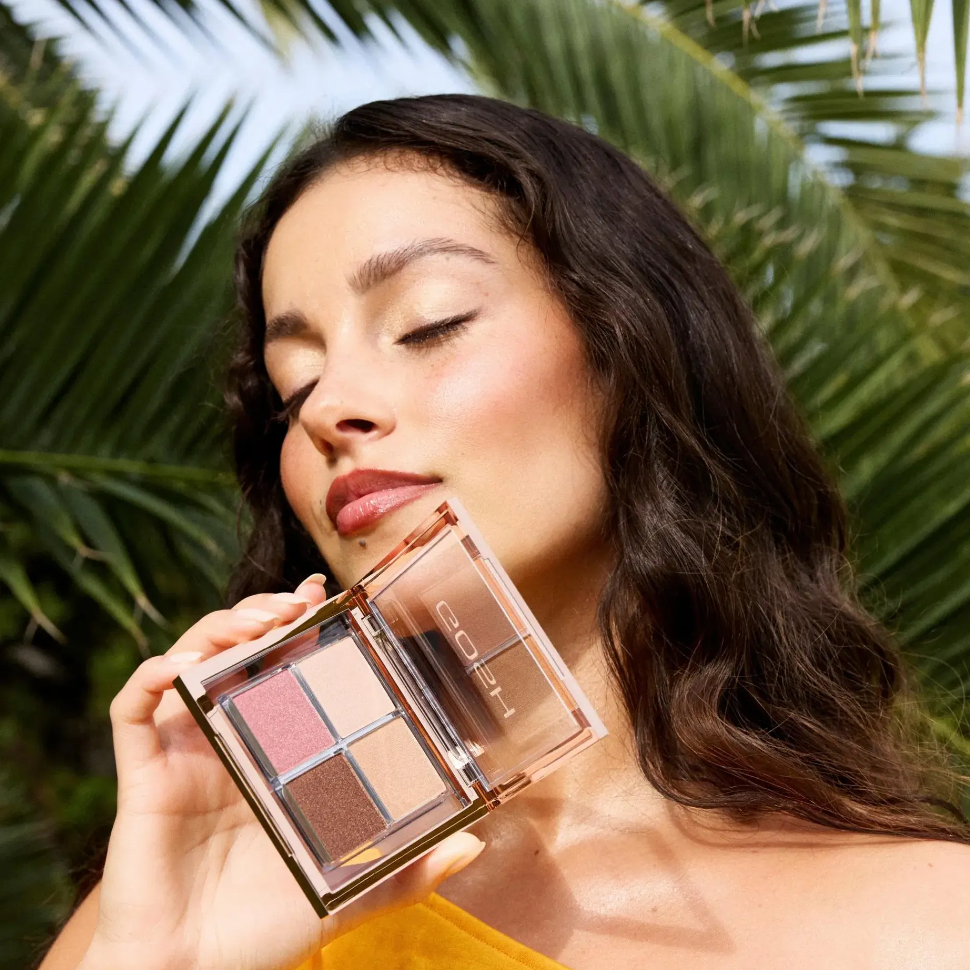 GOSH Kasvomeikit<Glow Palette 001 hehkupaletti