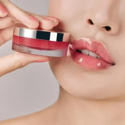 Hwarang Kasvojenhoito<' Omija Glow Lip Mask huulinaamio 15ml