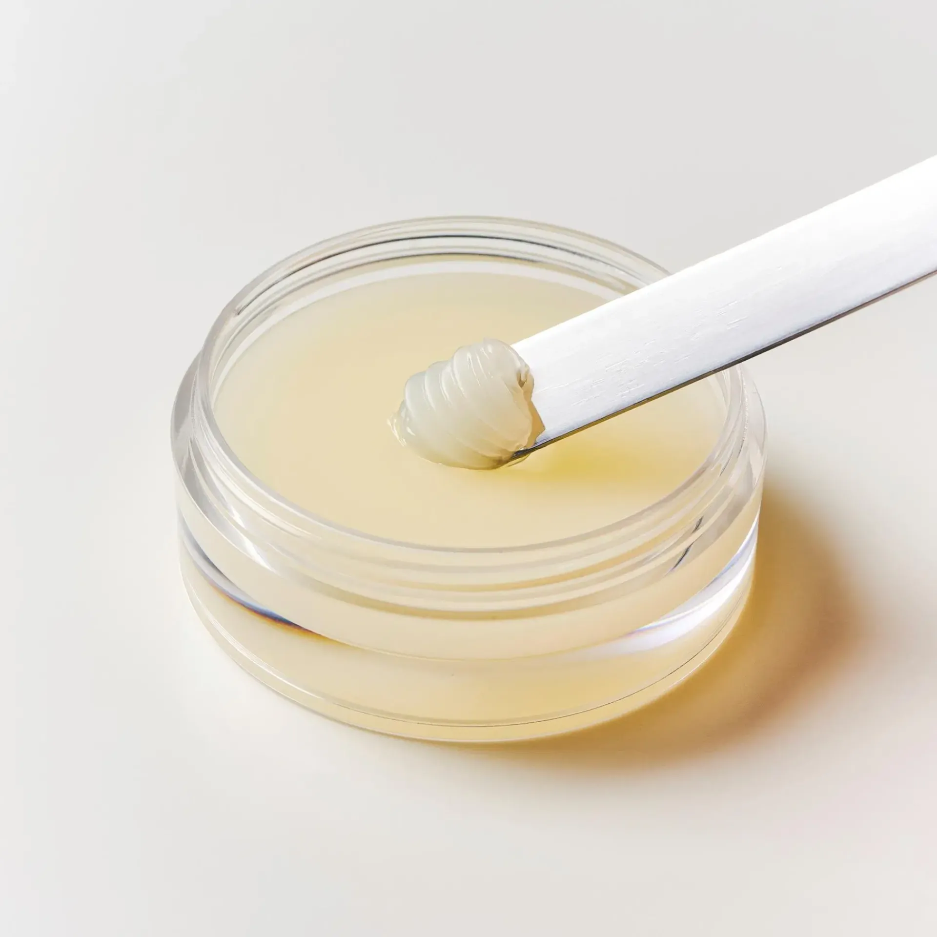 Hwarang Kasvojenhoito<' Yuja Sweet Lip Volumizer 15ml