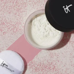 IT Cosmetics Kasvomeikit<Bye Bye Pores™ Translucent irtopuuteri 6 g