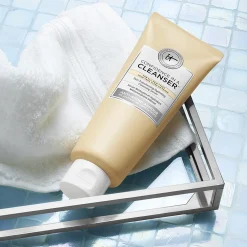 IT Cosmetics Kasvojenhoito<Confidence in a Cleanser puhdistusaine 148 ml