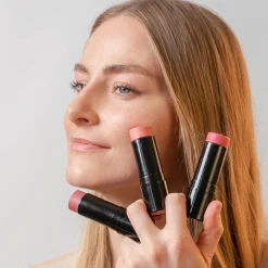 JOIK Organic Meikit|Kasvomeikit<Beauty 3-in-1 Voidemainen Poskipunapuikko 8,5 g