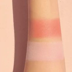 KimChi Chic Beauty Kasvomeikit<Thailor Blush poskipuna 7 g