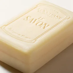 L’Occitane en Provence Vartalonhoito<L'Occitane en Provence Shea Butter (Karité) Lavender Body Soap