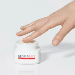 L'Oréal Paris Kasvojenhoito<Revitalift ryppyjä silottava ja ihoa kiinteyttävä päivävoide 50ml