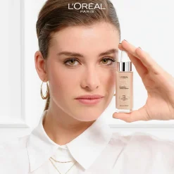 L'Oréal Paris Kasvomeikit<True Match Nude Plumping Tinted Serum meikkivoide 30 ml