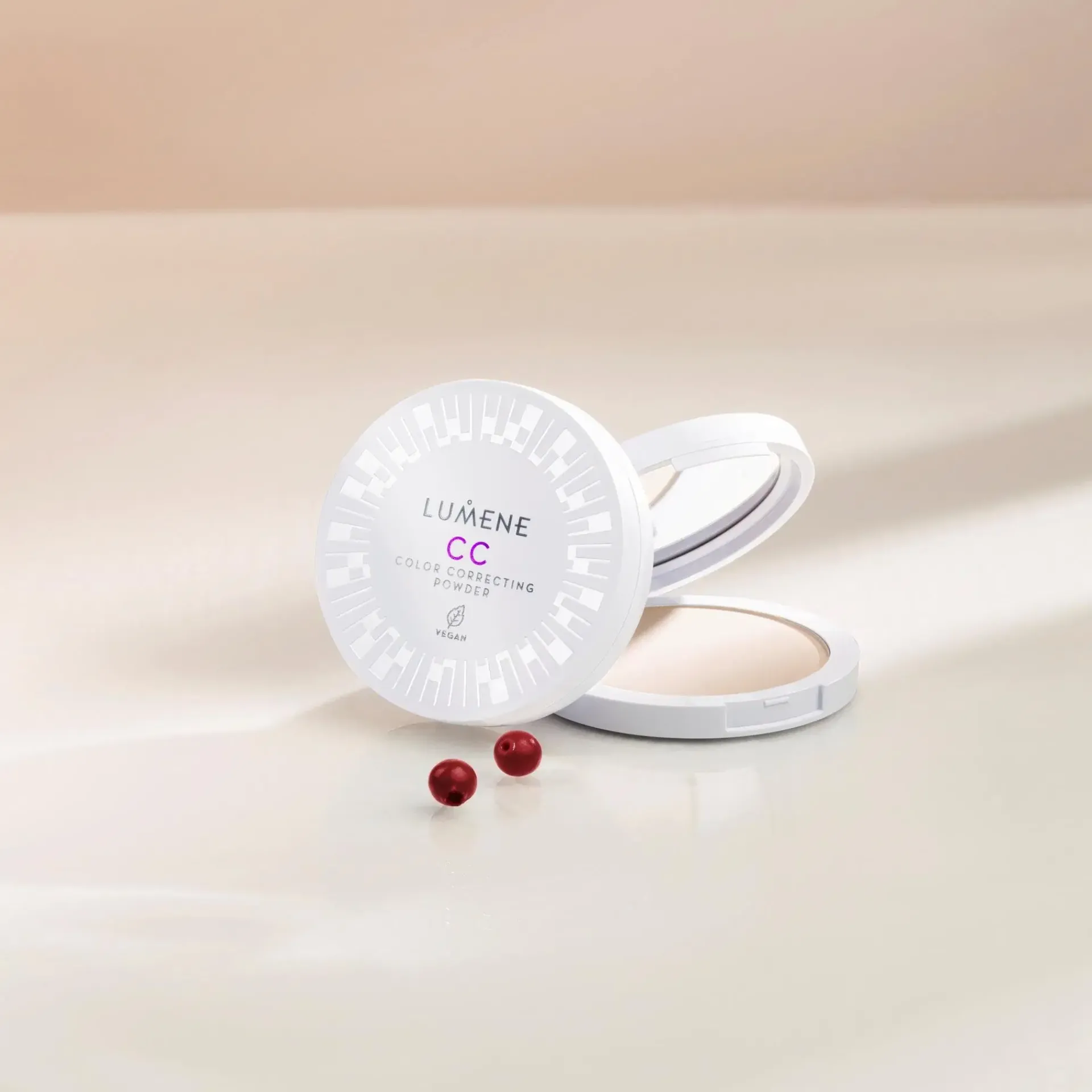 Lumene Kasvomeikit<CC Color Correcting puuteri 10 g