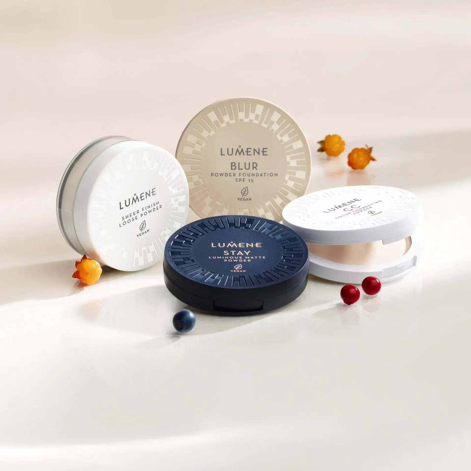 Lumene Kasvomeikit<CC Color Correcting puuteri 10 g