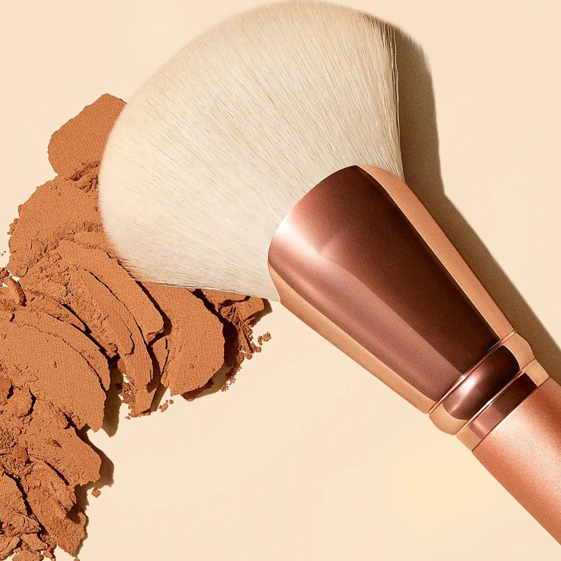Mac Cosmetics Meikkisiveltimet Ja -Välineet<MAC Bronzer fan brush 143S sivellin