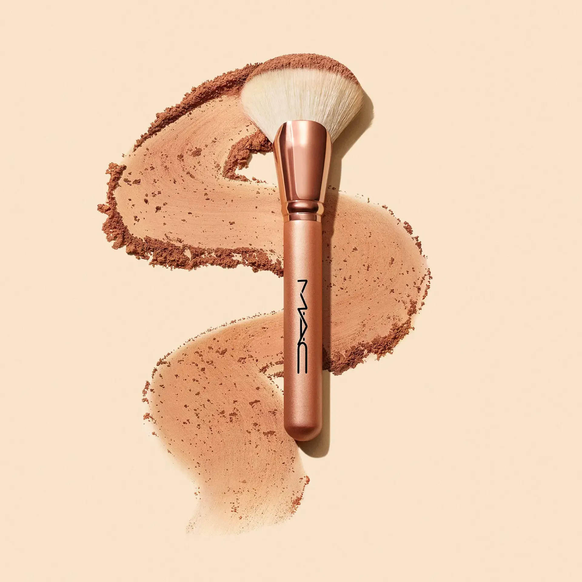 Mac Cosmetics Meikkisiveltimet Ja -Välineet<MAC Bronzer fan brush 143S sivellin