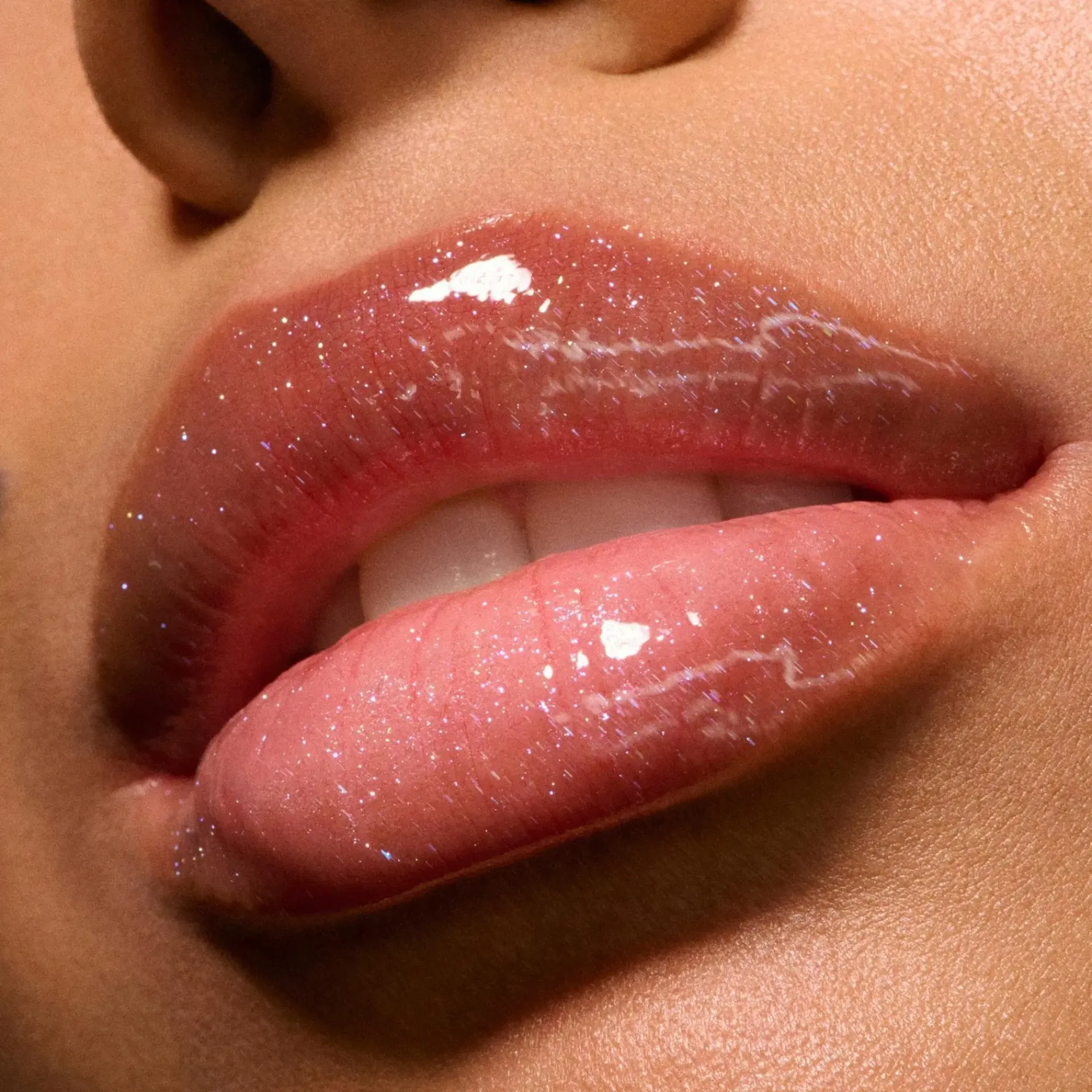 Mac Cosmetics Huulimeikit<Lipglass Air Non-Sticky Gloss -huulikiilto 5 ml Hint Of Mint