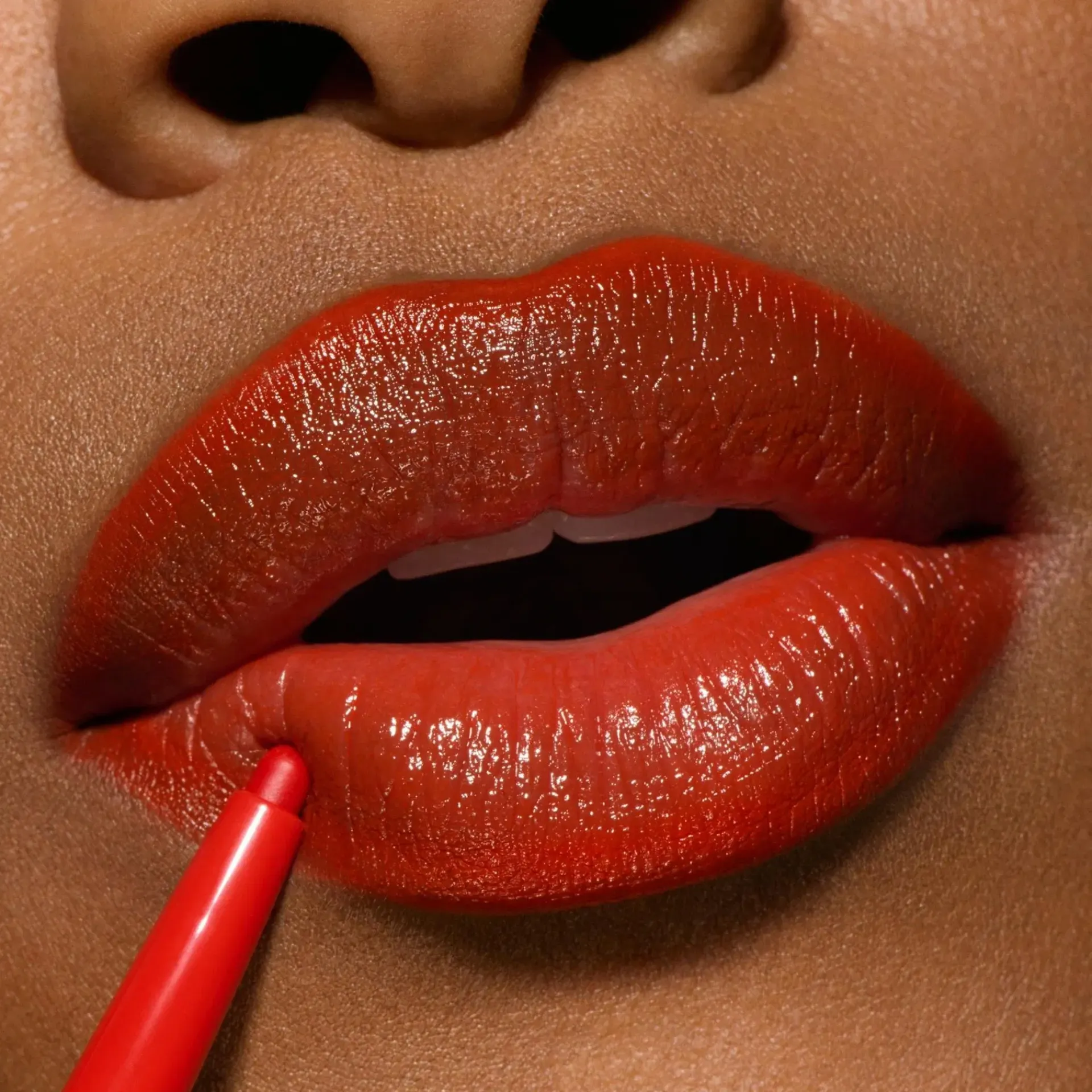 Mac Cosmetics Huulimeikit<Lipglazer Glossy Liner -huultenrajauskynä 0,25 g