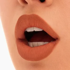 Mac Cosmetics Huulimeikit<MAC Locked Kiss 24Hr Lipstick huulipuna 1,8 g