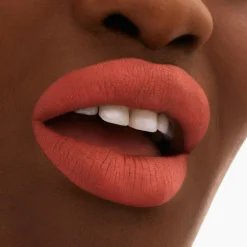 Mac Cosmetics Huulimeikit<MAC Locked Kiss 24Hr Lipstick huulipuna 1,8 g