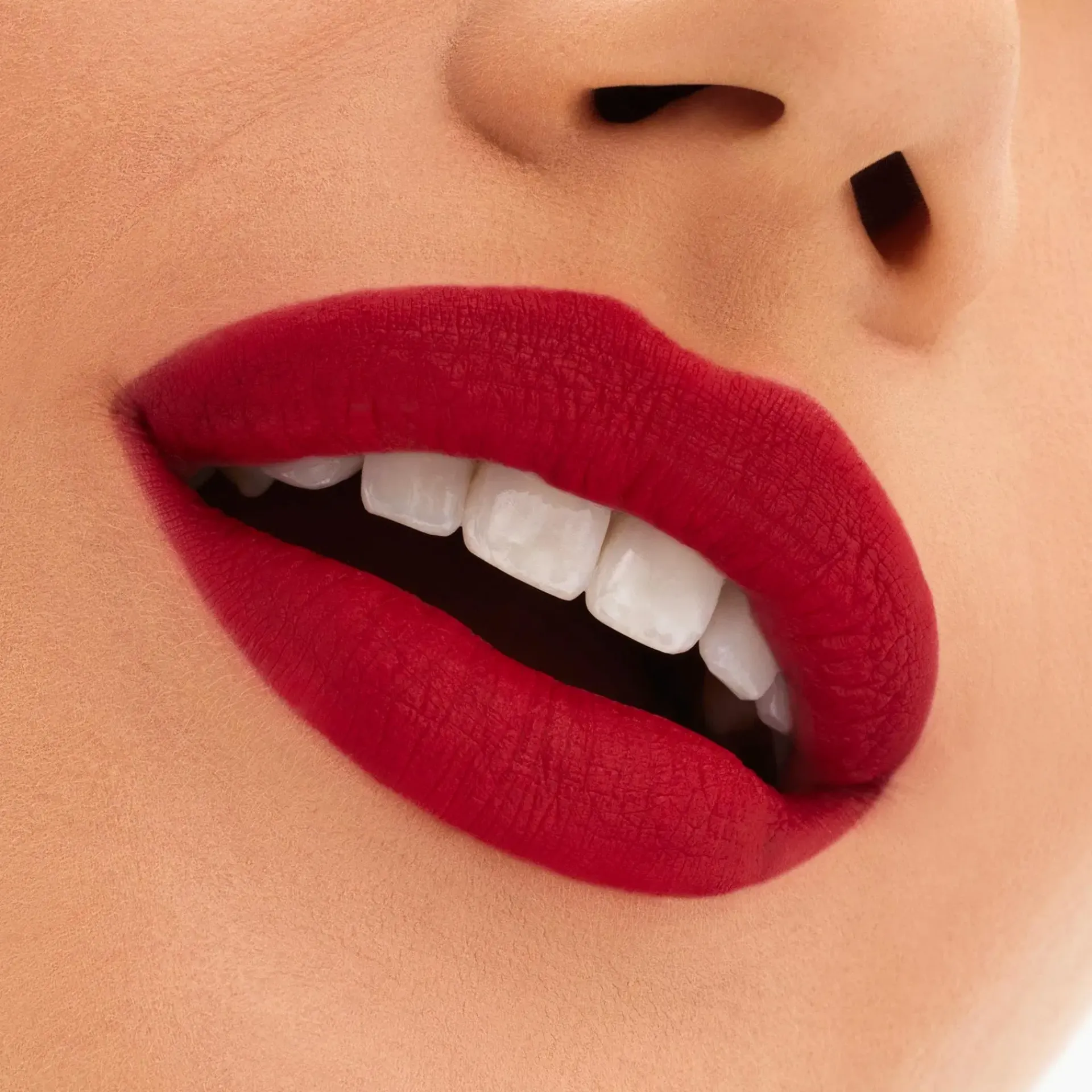 Mac Cosmetics Huulimeikit<MAC Locked Kiss 24Hr Lipstick huulipuna 1,8 g