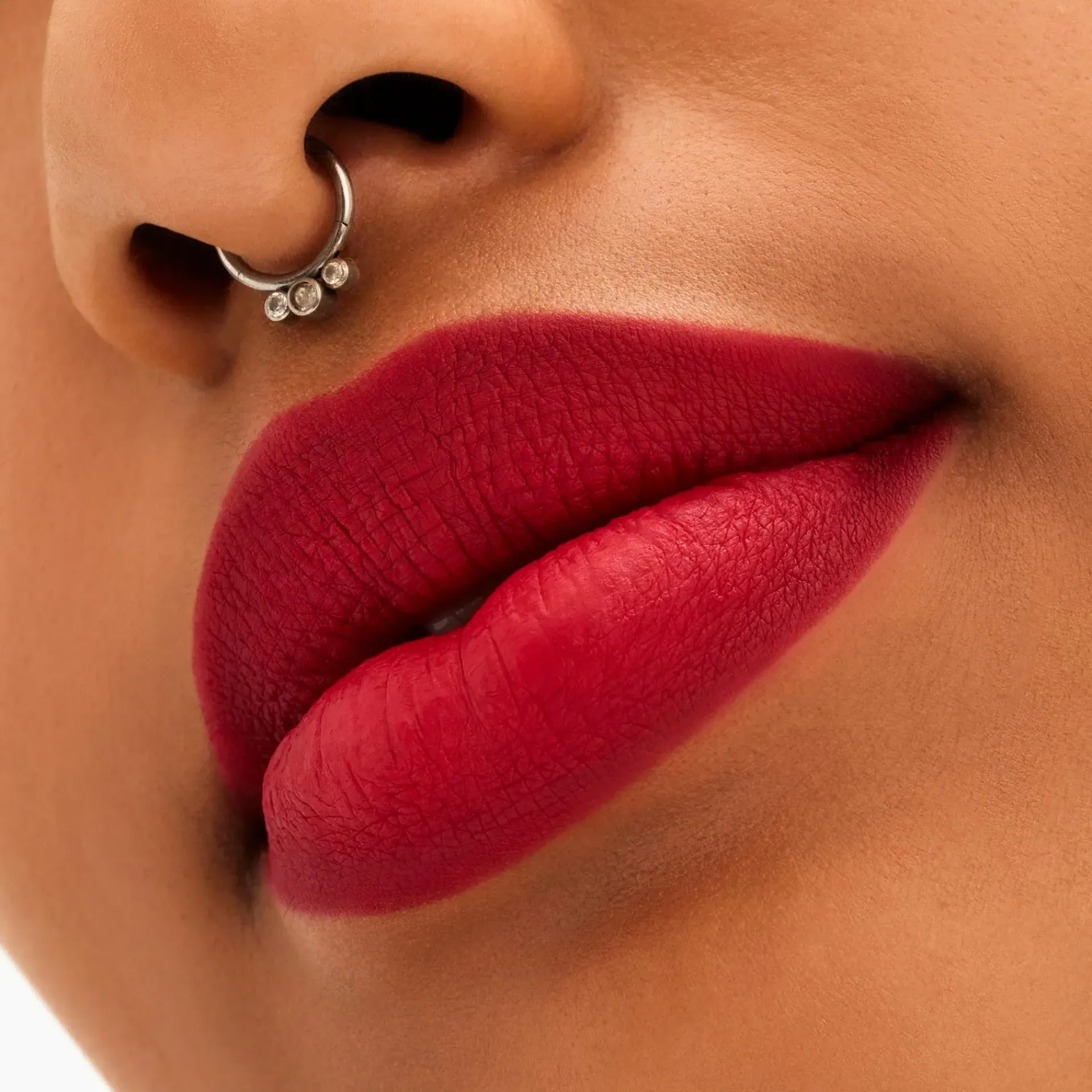 Mac Cosmetics Huulimeikit<MAC Locked Kiss 24Hr Lipstick huulipuna 1,8 g