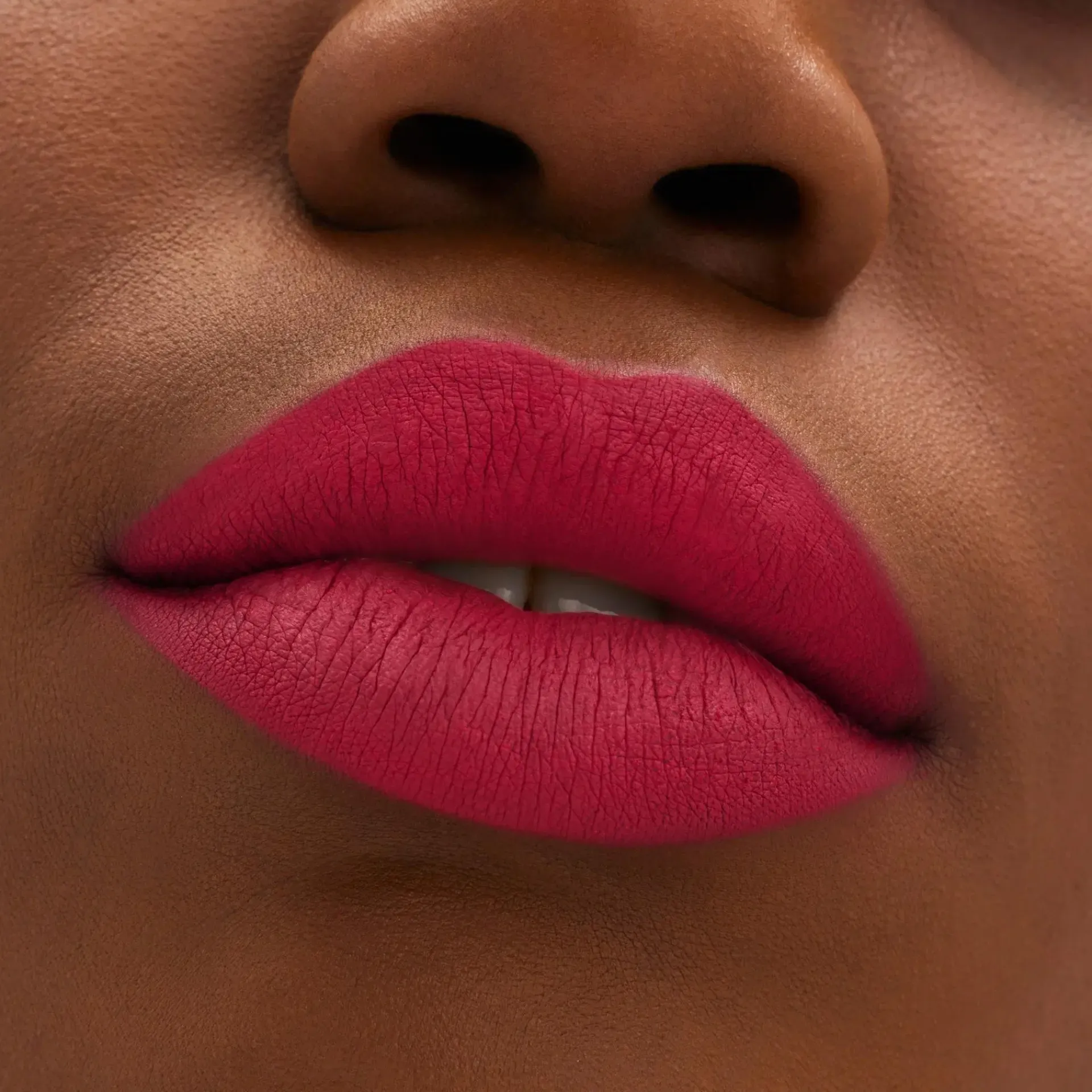 Mac Cosmetics Huulimeikit<MAC Locked Kiss 24Hr Lipstick huulipuna 1,8 g