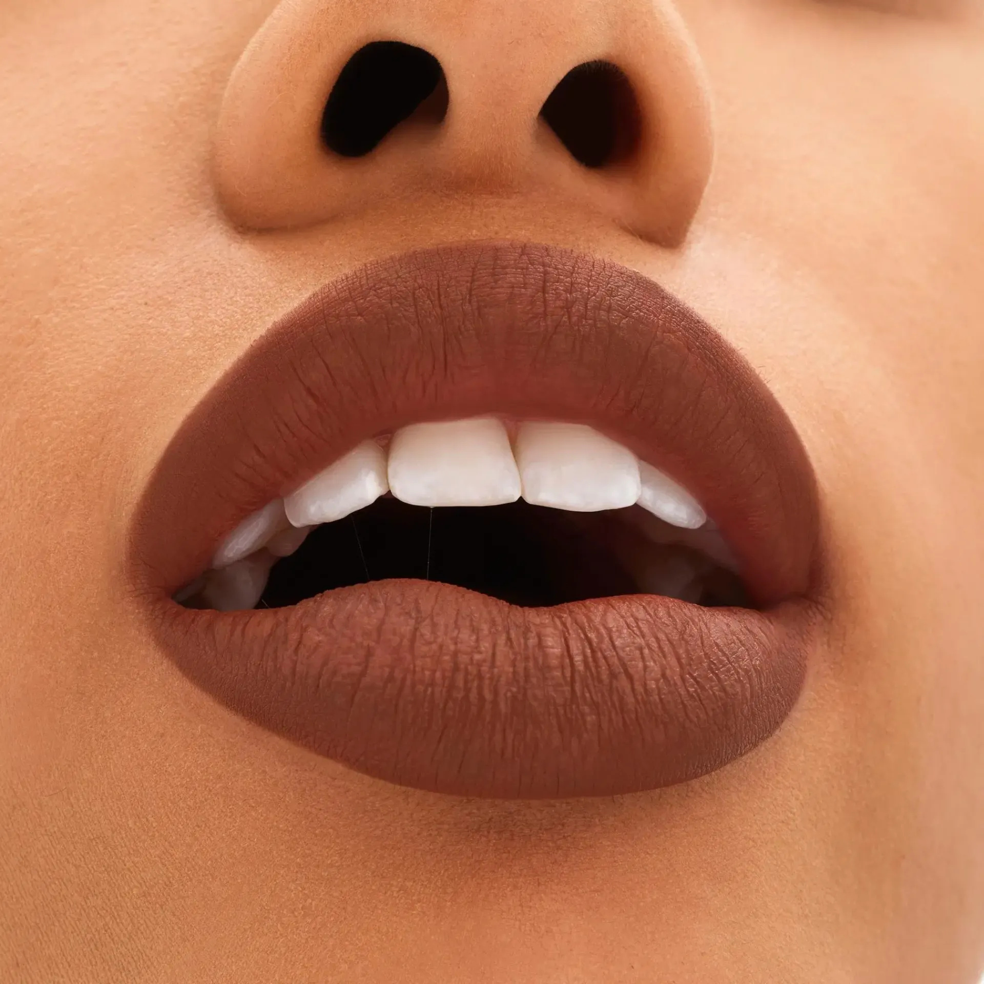 Mac Cosmetics Huulimeikit<MAC Locked Kiss 24Hr Lipstick huulipuna 1,8 g