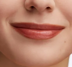 Mac Cosmetics Huulimeikit<MAC Lustreglass Lipstick huulipuna 3 g