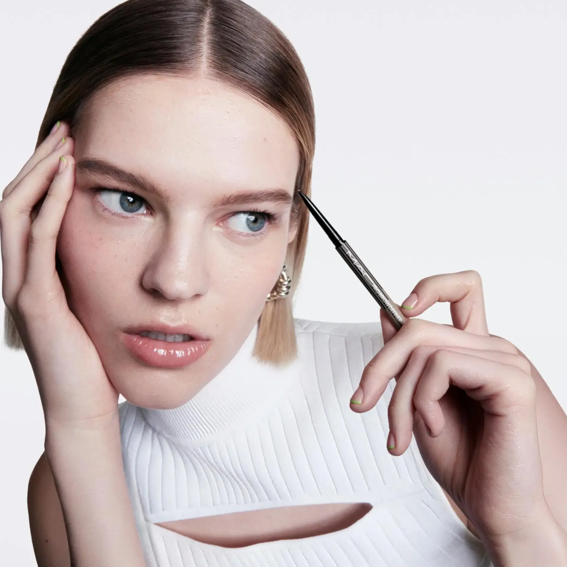 Mac Cosmetics Silmämeikit<MAC Pro Brow Definer Brow Pencil kulmakynä 0,03 g