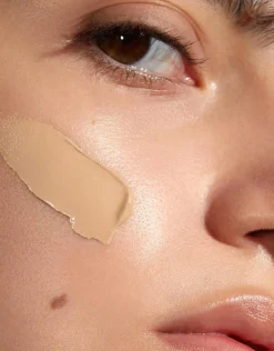 MÁDARA Meikit|Kasvomeikit<Madara Skinonym Semi-Matte Peptide Foundation Peptidimeikkivoide 30 ml
