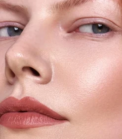 MÁDARA Meikit|Huulimeikit<Madara Velvet Wear Lipstick huulipuna 3,8 g