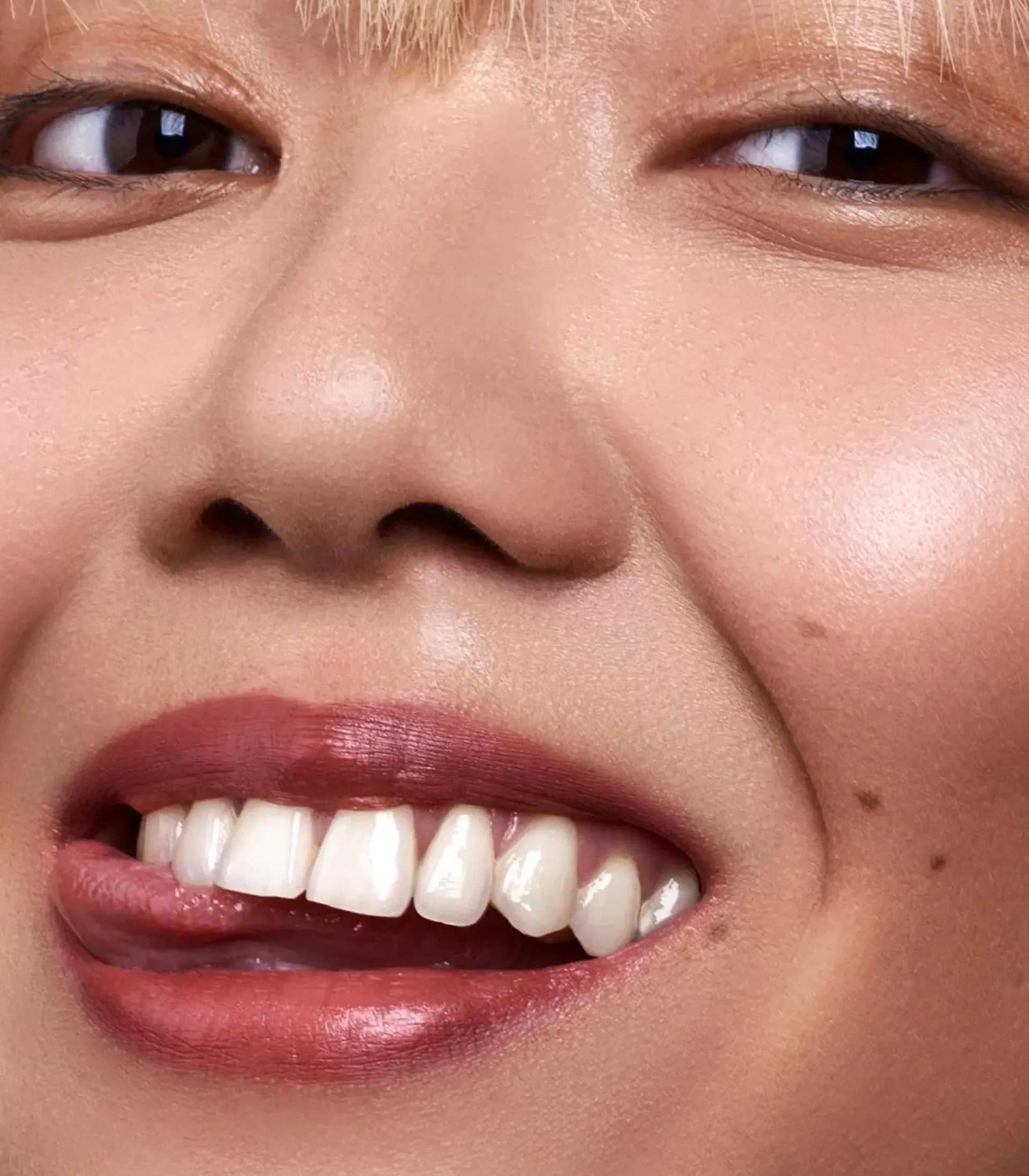 MÁDARA Meikit|Huulimeikit<Madara Velvet Wear Lipstick huulipuna 3,8 g