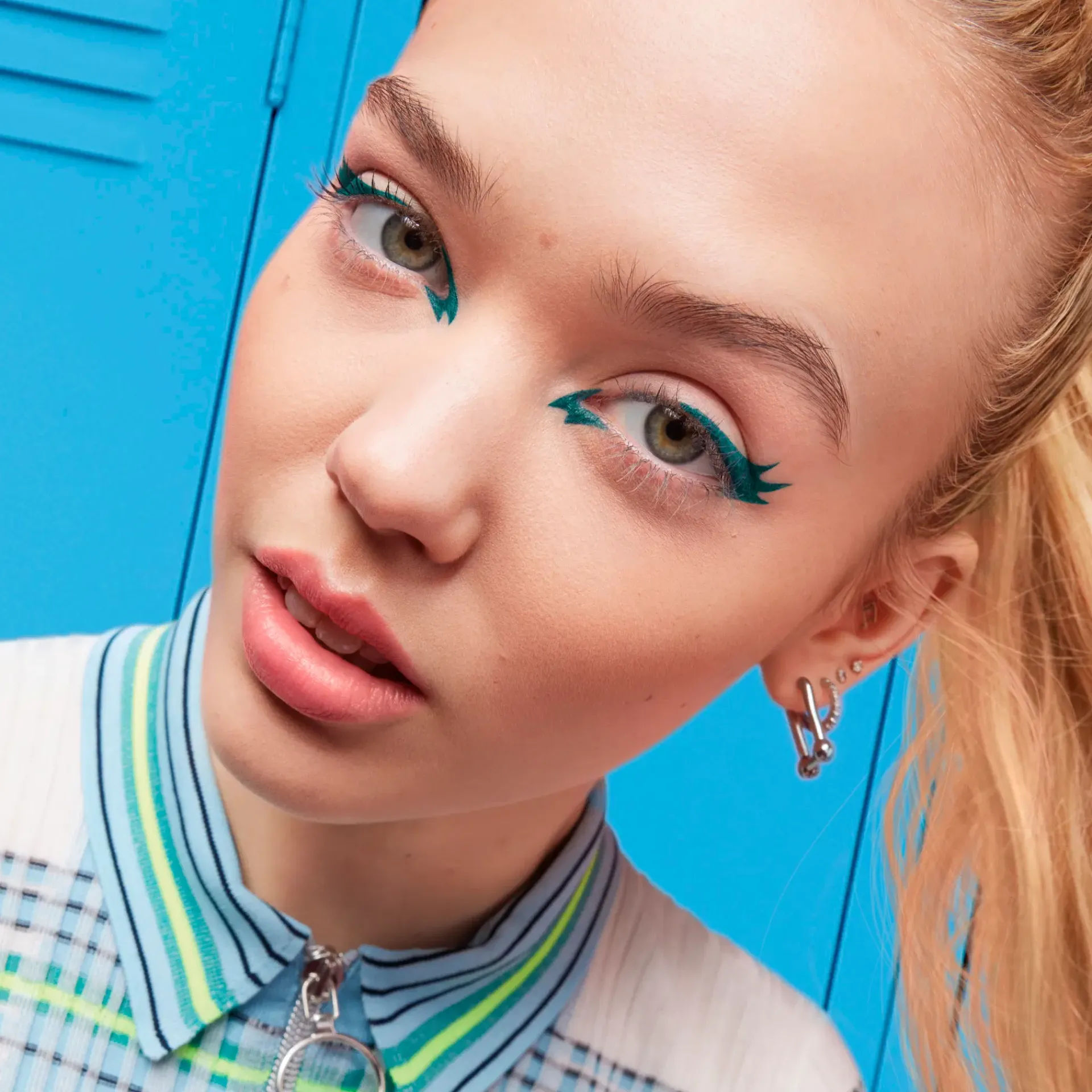 Maybelline Silmämeikit<New York Hyper Precise Liquid Liner nestemäinen silmänrajauskynä 1 ml