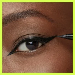 Maybelline Silmämeikit<New York Tattoo Liner Ink Pen 881 Matte Black nestemäinen silmänrajausväri 1,3g