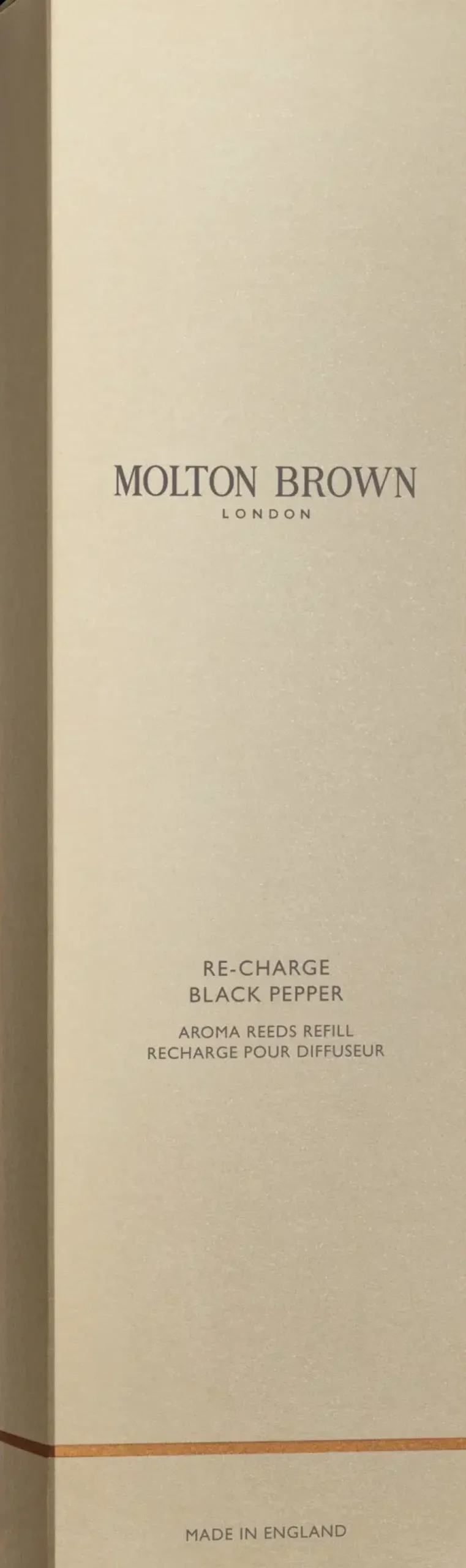 Molton Brown Hajuvedet<Re-Charge Black Pepper Aroma Reeds Refill tuoksutikkujen täyttöpakkaus 150 ml