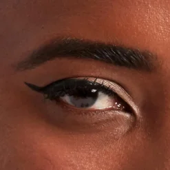 NYX Professional Makeup Silmämeikit<Epic Wear Semi Permanent Liquid Liner silmänrajauskynä 3,5 ml