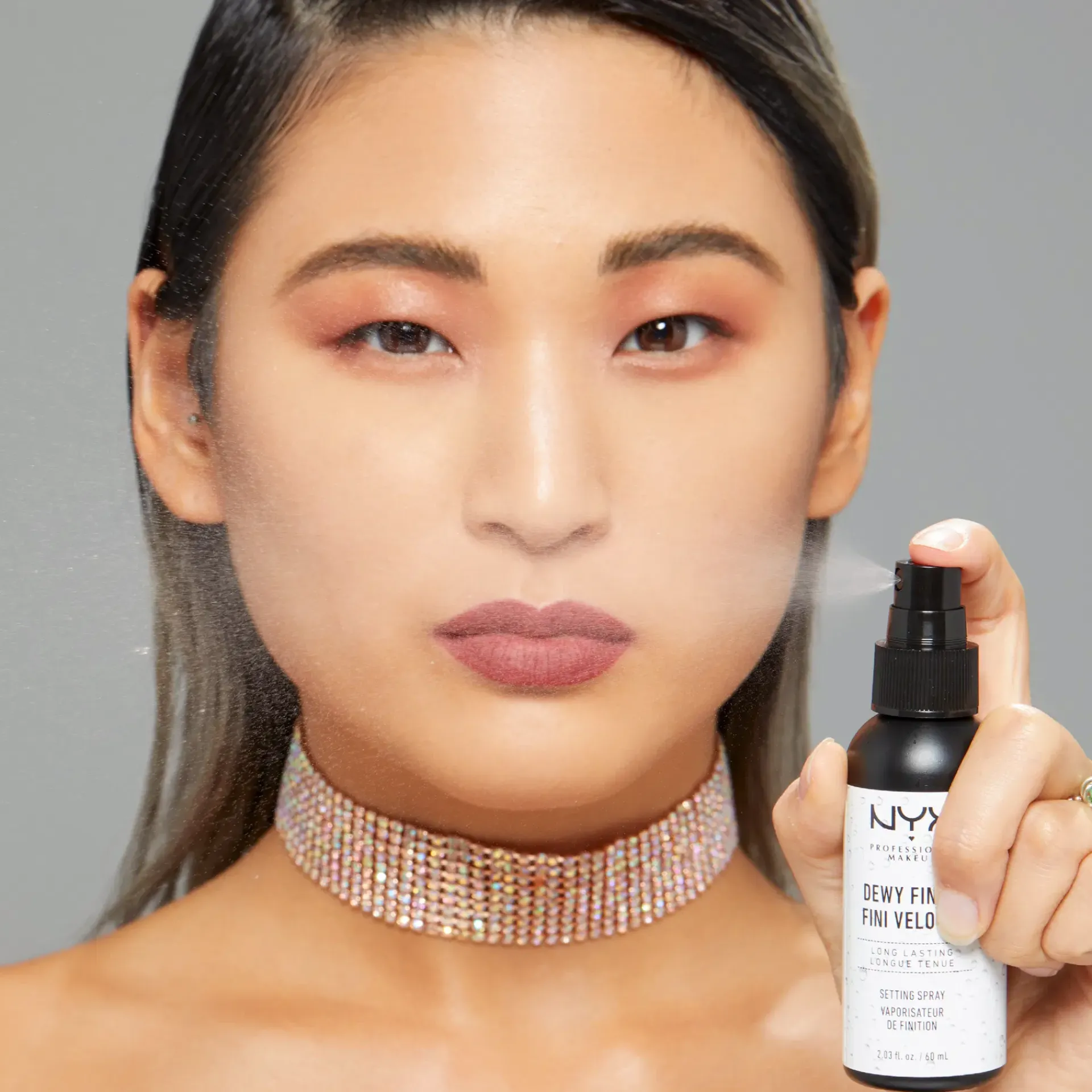 NYX Professional Makeup Kasvomeikit<Make Up Setting Spray Dewy Finish meikinkiinnityssuihke 60 ml
