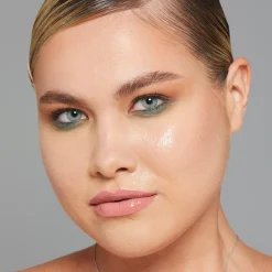 NYX Professional Makeup Kasvomeikit<Make Up Setting Spray Dewy Finish meikinkiinnityssuihke 60 ml