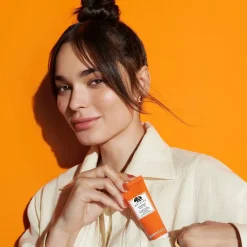 Origins Ihonhoidon Tehoaineet|Kasvojenhoito<GinZing™ Energy-Boosting Tinted Moisturizer sävyttävä päivävoide 50 ml