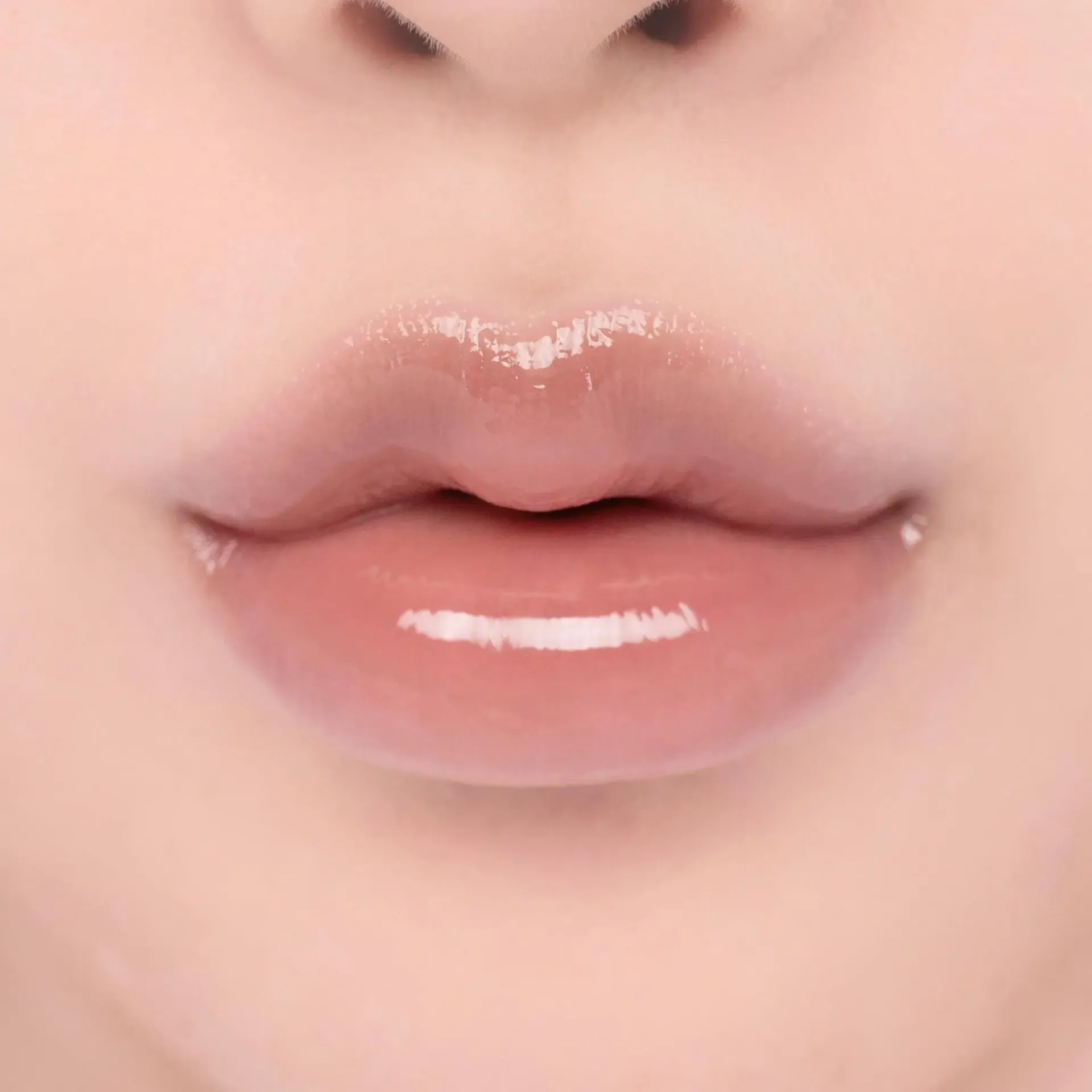 Romu0026nd Huulimeikit<rom&nd GLASTING COLOR GLOSS huulikiilto
