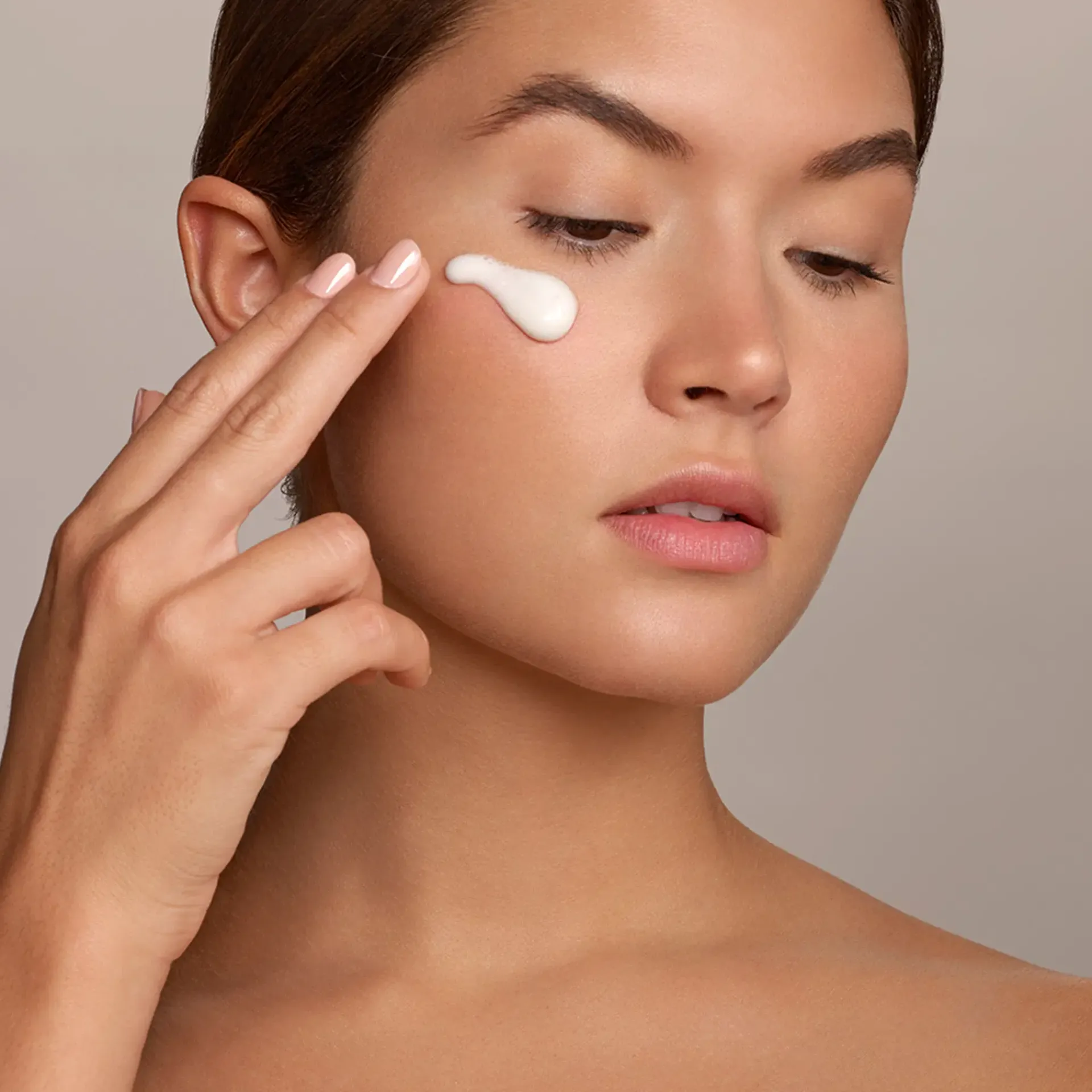 SENSAI J-Beauty|Kasvojenhoito<Absolute Silk Micro Mousse Treatment vaahtomainen hoitovesi 90 ml