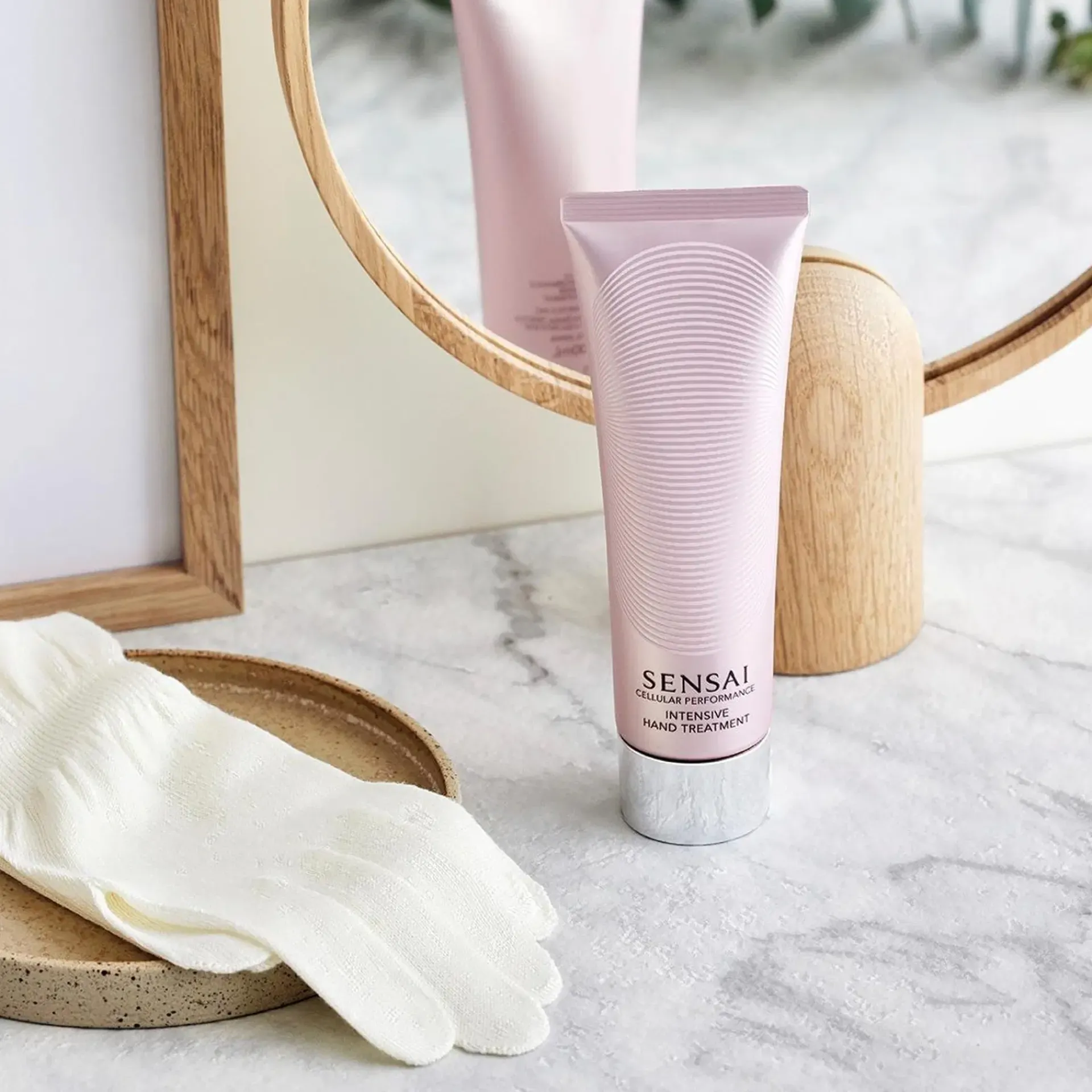 SENSAI J-Beauty|Käsienhoito<Cellular Performance Treatment Gloves hoitokäsineet