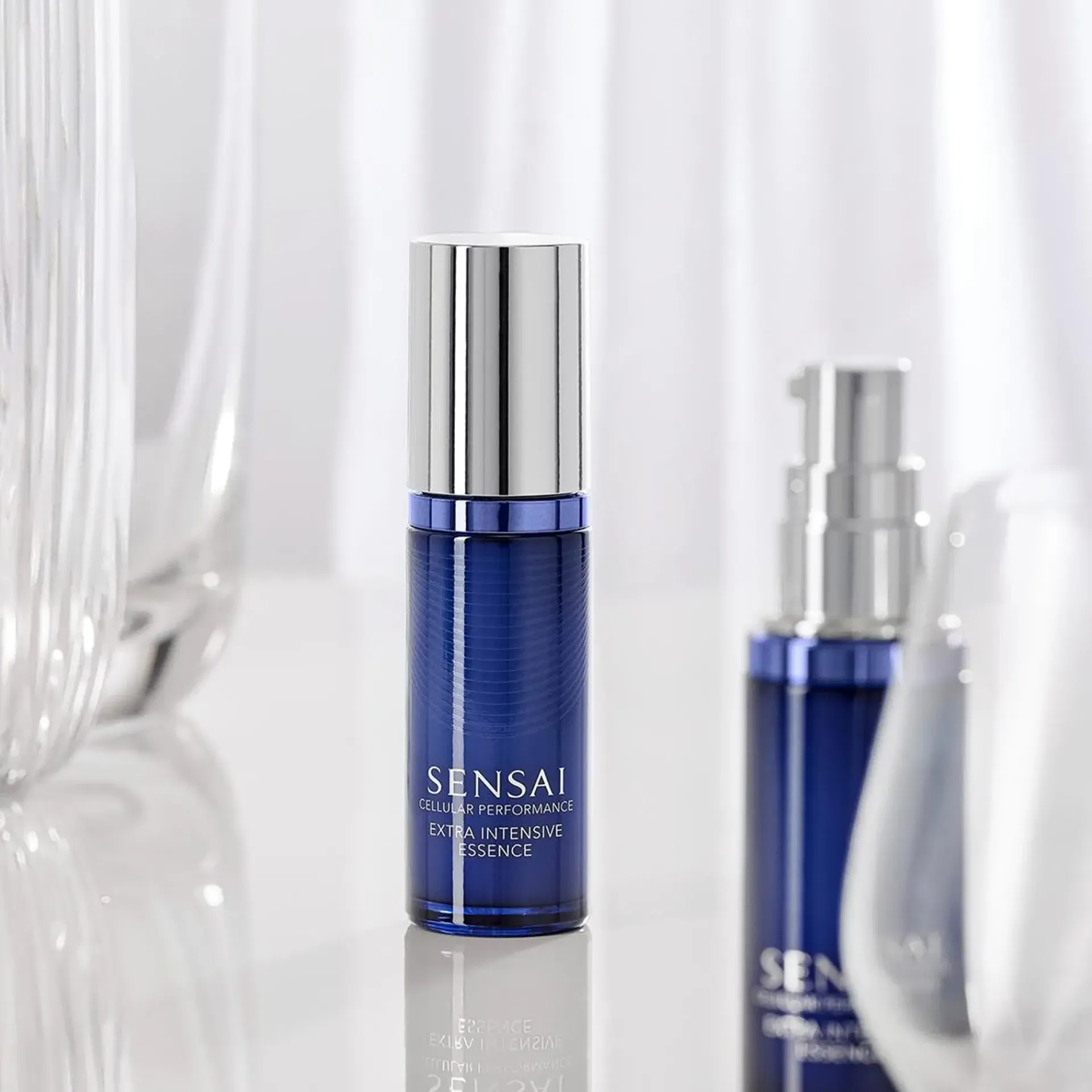 SENSAI J-Beauty|Ihonhoidon Tehoaineet<Cellular Performance Extra Intensive Essence seerumi 40 ml