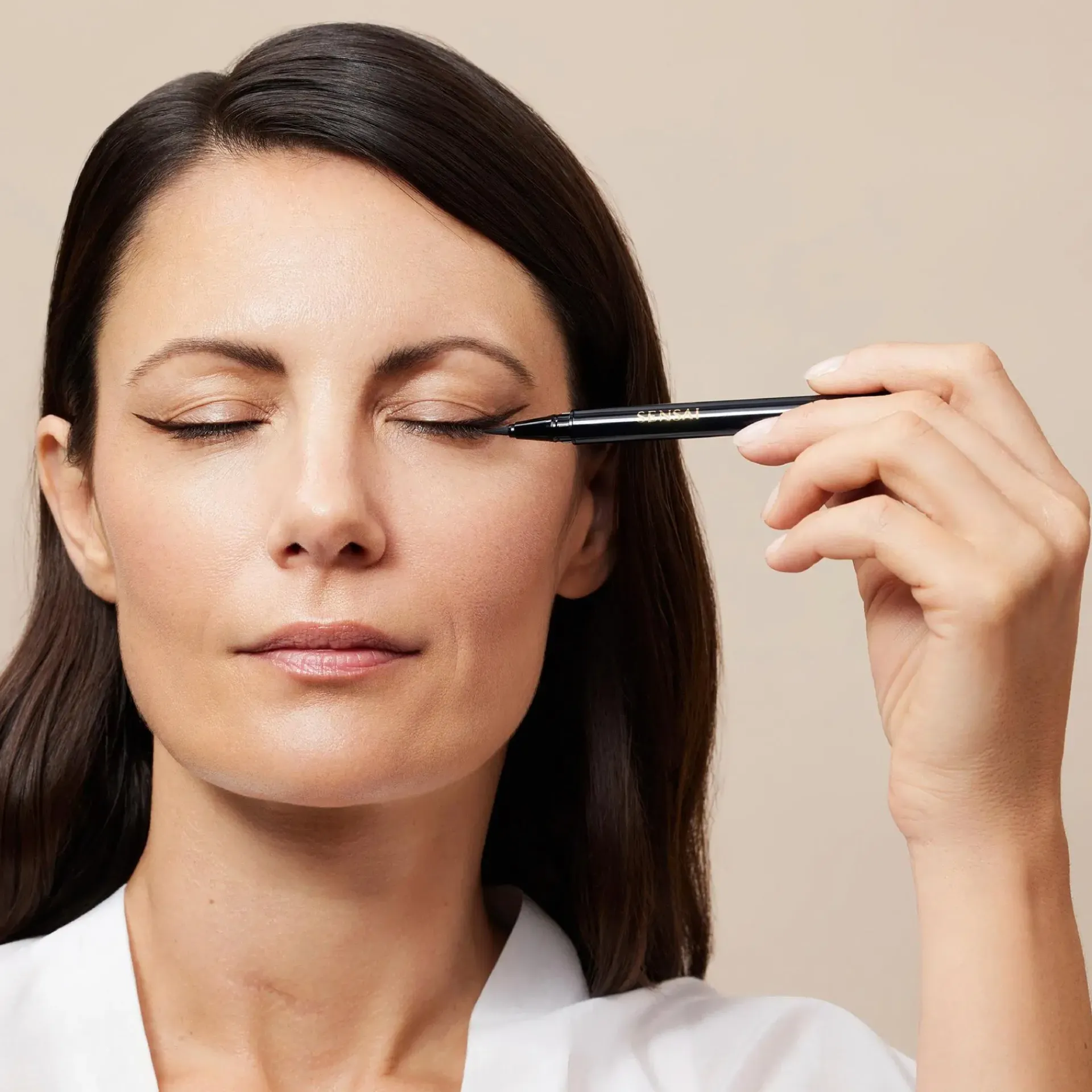 SENSAI J-Beauty|Silmämeikit<Designing Liquid Eyeliner nestemäinen silmänrajaus 0,6 ml