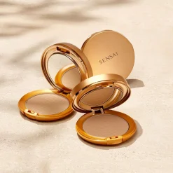 SENSAI J-Beauty|Aurinkotuotteet<Silky Bronze Veil Compact SPF 20 aurinkosuojapuuteri 8,5 g