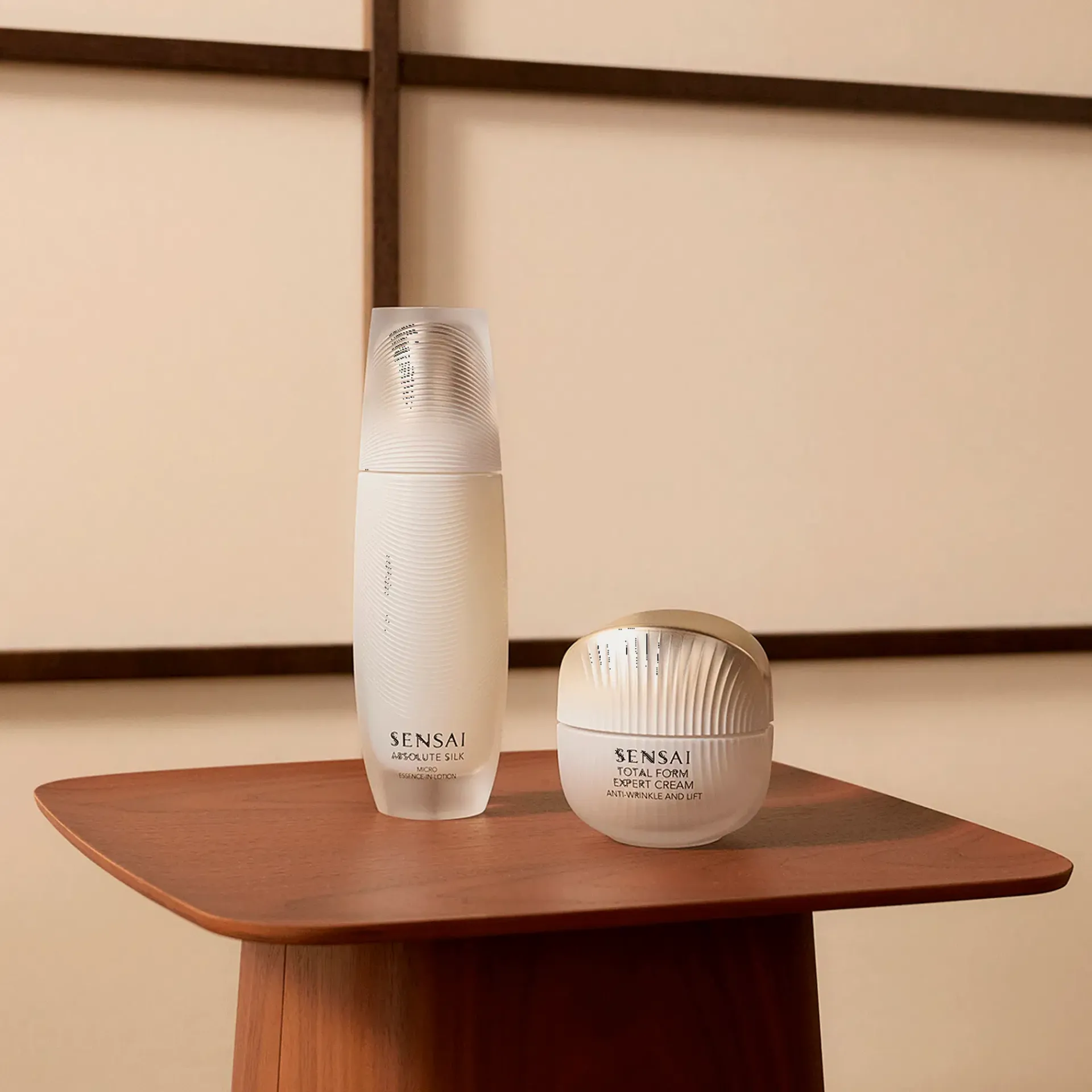 SENSAI J-Beauty|Kasvojenhoito<Total Form Expert Cream anti-ageing kasvovoide 50 ml