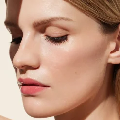 SENSAI J-Beauty|Huulimeikit<Total Lip Gloss in Colors värillinen huulikiilto 4,5 ml