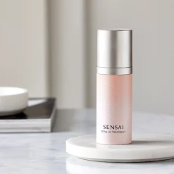 SENSAI J-Beauty|Kasvojenhoito<Total Lip Treatment huultenympärysihon hoitovoide 15 ml