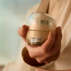 SENSAI J-Beauty|Kasvojenhoito<Ultimate The Eye Cream ylellinen silmänympärysihon hoitovoide 15 ml