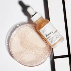 The Ordinary Kasvojenhoito<Lactic Acid 10% + HA 2% maitohappokuorinta 30 ml