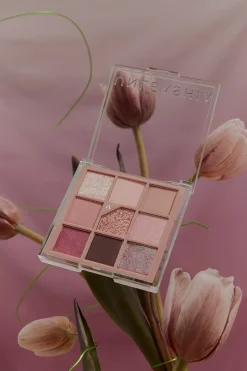 Unleashia Korealaiset Meikit|Silmämeikit<Glitterpedia Eye Palette -luomiväripaletti 6,6 g