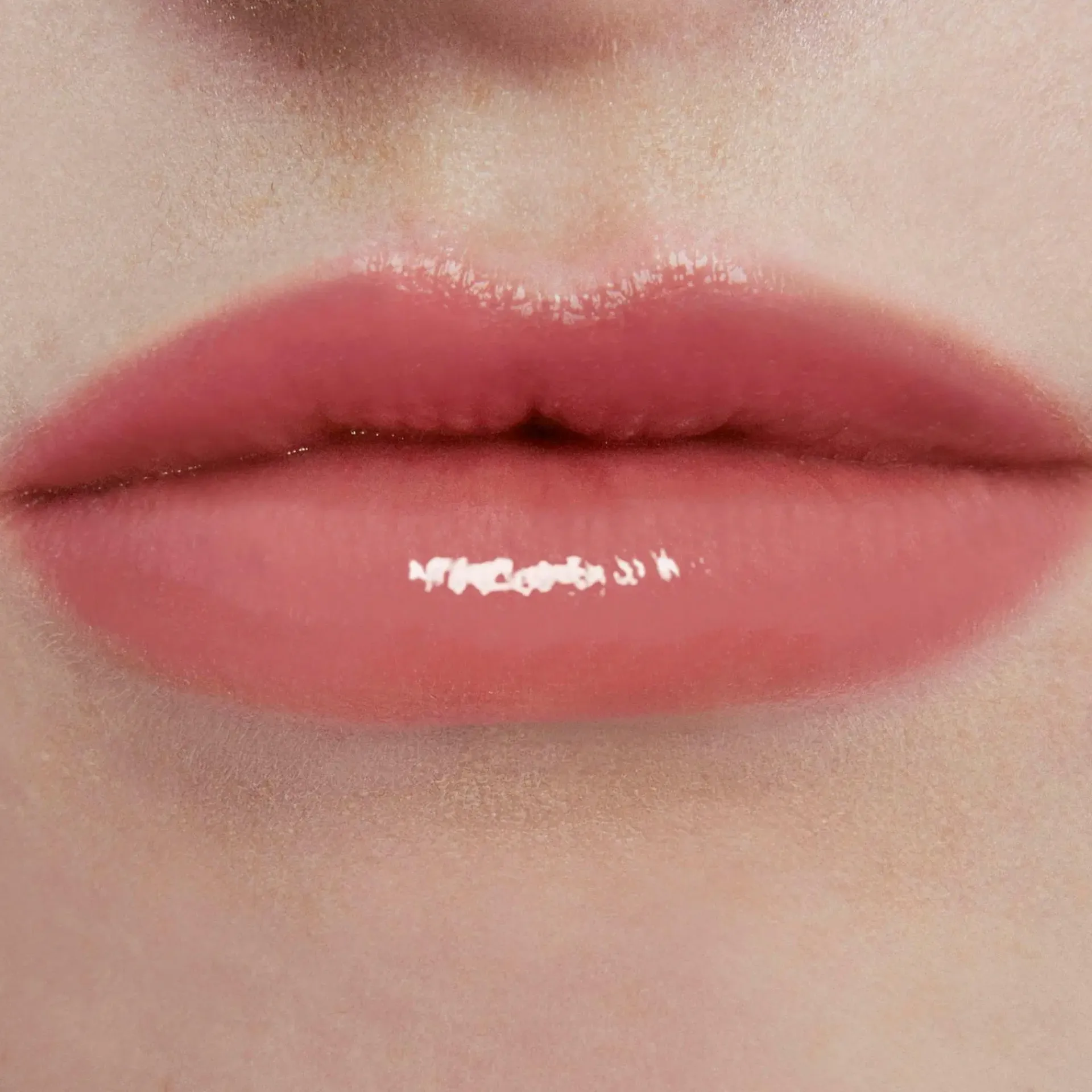 Yves Saint Laurent Huulimeikit<YSL Loveshine Candy Glow Tinted Butter Balm huulivoide 3,2 g
