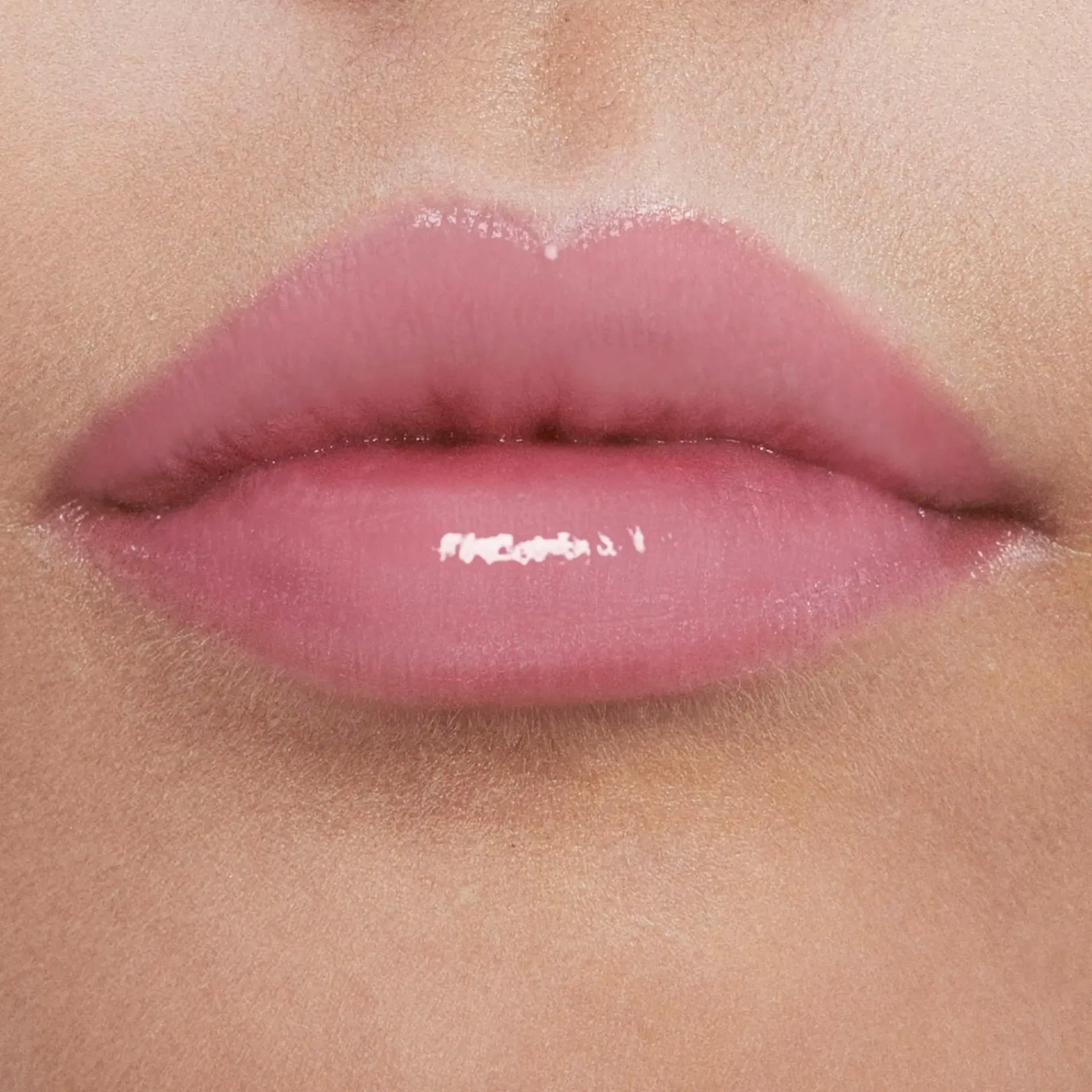 Yves Saint Laurent Huulimeikit<YSL Loveshine Candy Glow Tinted Butter Balm huulivoide 3,2 g